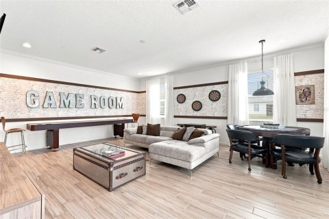 House in Kissimmee, Florida 7 bedrooms, 410.81 sq.m. № 2284680 - photo 7