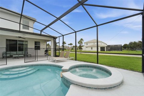 House in Kissimmee, Florida 7 bedrooms, 410.81 sq.m. № 2284680 - photo 2