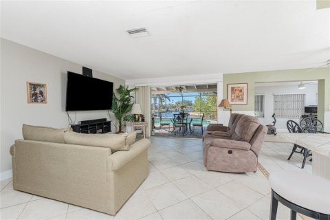 Villa ou maison à vendre à Port Charlotte, Floride: 3 chambres, 124.21 m2 № 1718336 - photo 12