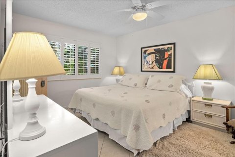 Condo in Sarasota, Florida, 2 bedrooms  № 1673478 - photo 17