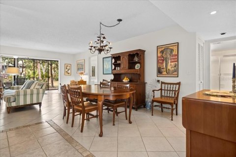 Condo in Sarasota, Florida, 2 bedrooms  № 1673478 - photo 15