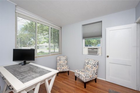 Immobilier commercial à louer à Saint Petersburg, Floride: 127.83 m2 № 2405133 - photo 8