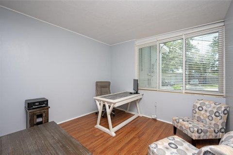Immobilier commercial à louer à Saint Petersburg, Floride: 127.83 m2 № 2405133 - photo 6