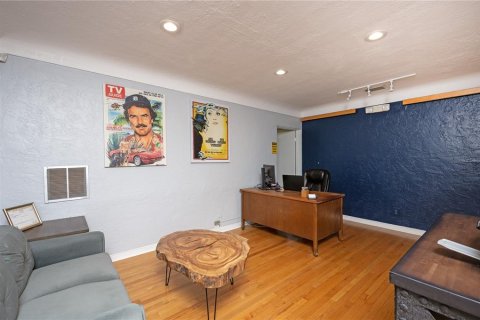 Immobilier commercial à louer à Saint Petersburg, Floride: 127.83 m2 № 2405133 - photo 5
