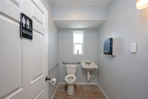 Immobilier commercial à louer à Saint Petersburg, Floride: 127.83 m2 № 2405133 - photo 15