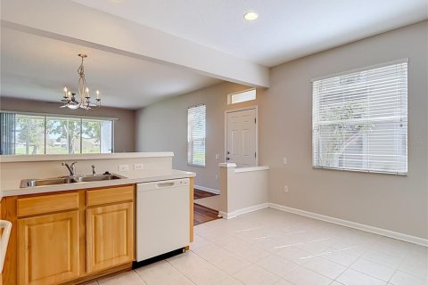 Touwnhouse à louer à Riverview, Floride: 3 chambres, 166.3 m2 № 2418588 - photo 11