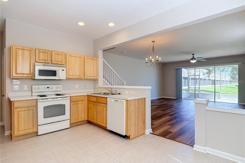 Touwnhouse à louer à Riverview, Floride: 3 chambres, 166.3 m2 № 2418588 - photo 10