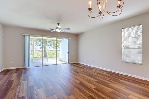 Touwnhouse à louer à Riverview, Floride: 3 chambres, 166.3 m2 № 2418588 - photo 13