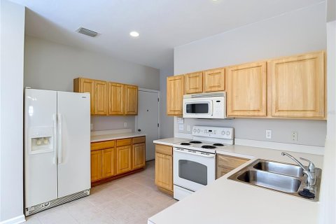 Touwnhouse à louer à Riverview, Floride: 3 chambres, 166.3 m2 № 2418588 - photo 9
