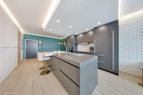 Condominio en venta en Miami, Florida, 1 dormitorio, 86.31 m2 № 2002999 - foto 8