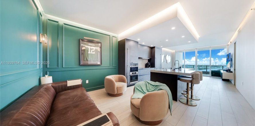 Condominio en Miami, Florida, 1 dormitorio  № 2002999