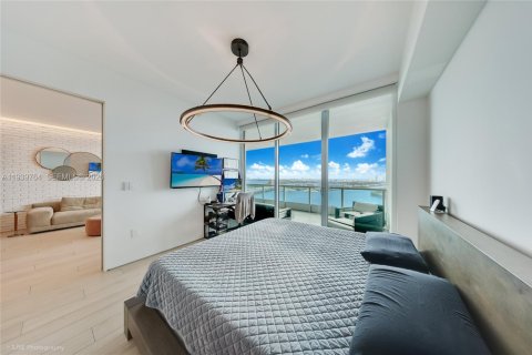 Condominio en venta en Miami, Florida, 1 dormitorio, 86.31 m2 № 2002999 - foto 13