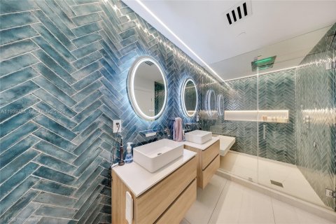 Condominio en venta en Miami, Florida, 1 dormitorio, 86.31 m2 № 2002999 - foto 14