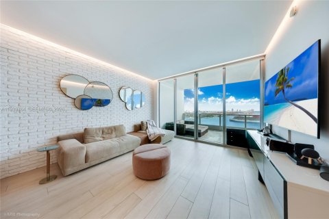 Condominio en venta en Miami, Florida, 1 dormitorio, 86.31 m2 № 2002999 - foto 7