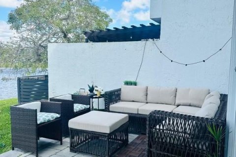 Condominio en venta en Miami, Florida, 3 dormitorios, 152.36 m2 № 1861214 - foto 16