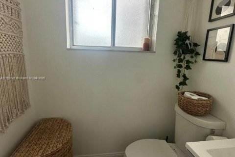 Condominio en venta en Miami, Florida, 3 dormitorios, 152.36 m2 № 1861214 - foto 21