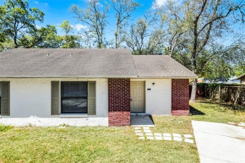 House in Winter Park, Florida 2 bedrooms, 95.13 sq.m. № 2283390