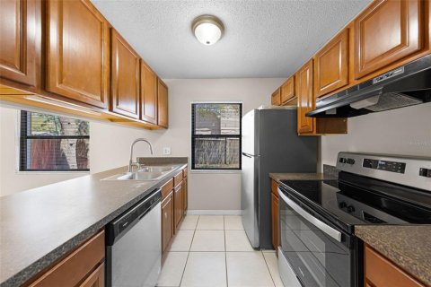 Villa ou maison à louer à Winter Park, Floride: 2 chambres, 95.13 m2 № 2283390 - photo 4