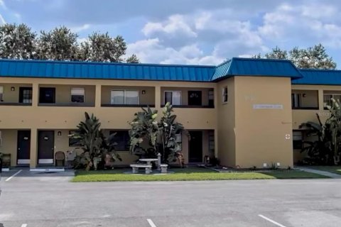 Condo à Dunedin, Floride, 2 chambres  № 2348407