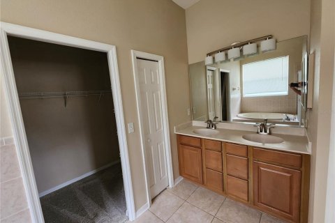 Villa ou maison à louer à Tampa, Floride: 4 chambres, 203.92 m2 № 2410414 - photo 9