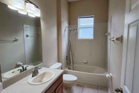 Villa ou maison à louer à Tampa, Floride: 4 chambres, 203.92 m2 № 2410414 - photo 10