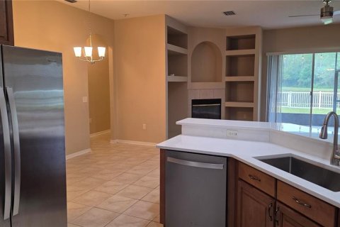 Villa ou maison à louer à Tampa, Floride: 4 chambres, 203.92 m2 № 2410414 - photo 4