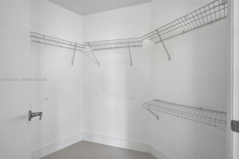 Copropriété à louer à Miami, Floride: 1 chambre, 72.46 m2 № 2084231 - photo 9