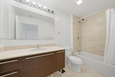 Copropriété à louer à Miami, Floride: 1 chambre, 72.46 m2 № 2084231 - photo 8