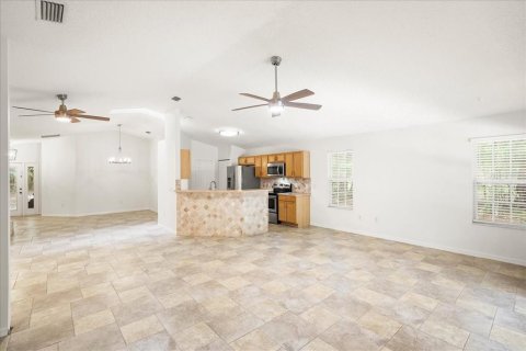 House in Elkton, Florida 3 bedrooms, 172.05 sq.m. № 2306121 - photo 13