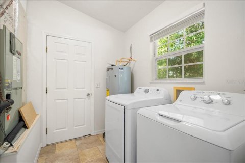 House in Elkton, Florida 3 bedrooms, 172.05 sq.m. № 2306121 - photo 26