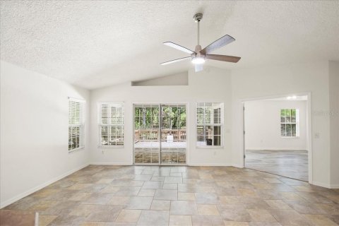 House in Elkton, Florida 3 bedrooms, 172.05 sq.m. № 2306121 - photo 14