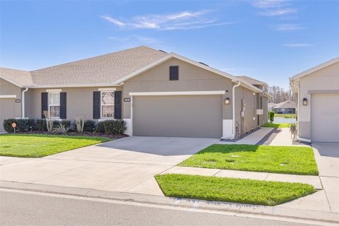 Villa ou maison à Land O' Lakes, Floride 3 chambres, 142.33 m2 № 2142334