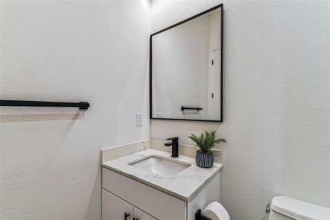 Townhouse in Tampa, Florida 3 bedrooms, 195.47 sq.m. № 2232828 - photo 18