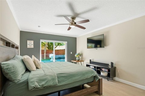 House in Tampa, Florida 3 bedrooms, 151.71 sq.m. № 2233842 - photo 25