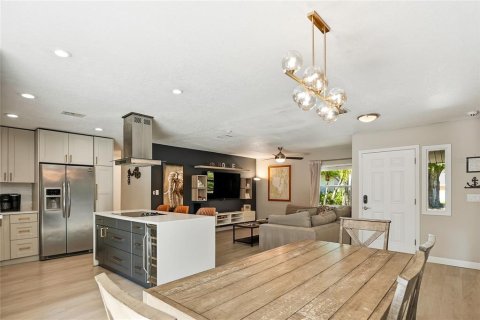 House in Tampa, Florida 3 bedrooms, 151.71 sq.m. № 2233842 - photo 16