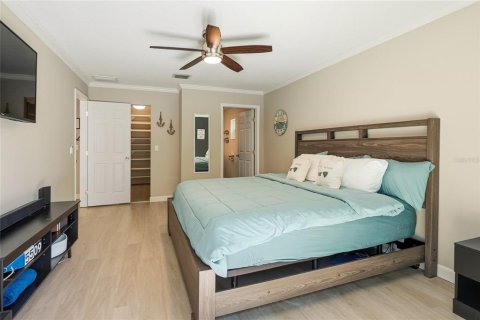 House in Tampa, Florida 3 bedrooms, 151.71 sq.m. № 2233842 - photo 26