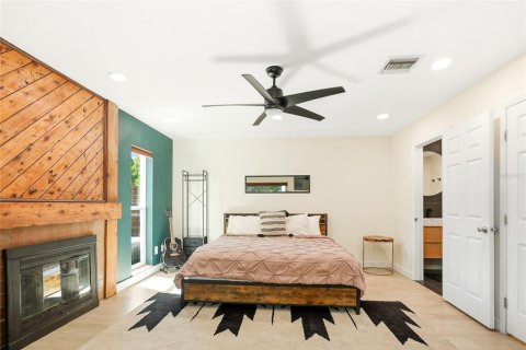 House in Tampa, Florida 3 bedrooms, 151.71 sq.m. № 2233842 - photo 20