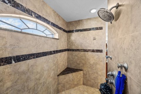 House in Port St. Lucie, Florida 4 bedrooms, 241.92 sq.m. № 2030646 - photo 25