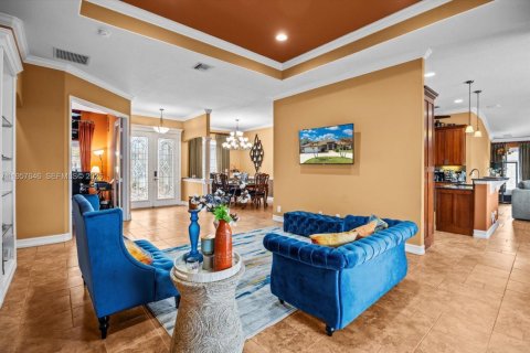 House in Port St. Lucie, Florida 4 bedrooms, 241.92 sq.m. № 2030646 - photo 8