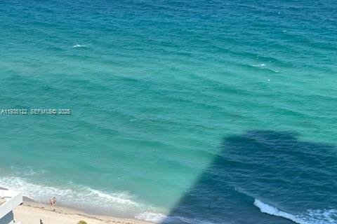 Снять в аренду кондоминиум в Санни-Айлс-Бич, Флорида 2 спальни, 132.2м2, № 2035870 - фото 23