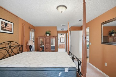House in Spring Hill, Florida 3 bedrooms, 189.24 sq.m. № 2102992 - photo 30