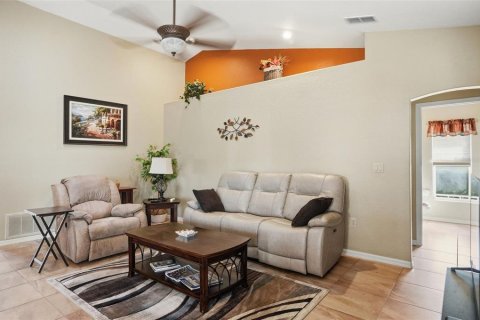 House in Spring Hill, Florida 3 bedrooms, 189.24 sq.m. № 2102992 - photo 8
