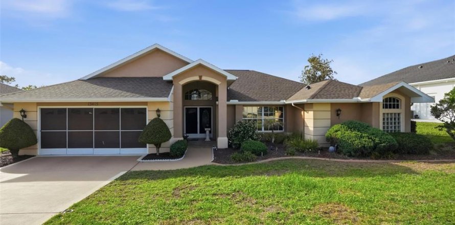 House in Spring Hill, Florida 3 bedrooms, 189.24 sq.m. № 2102992