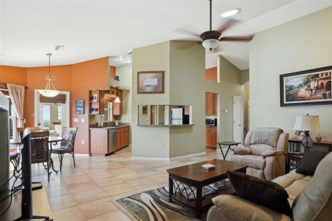 House in Spring Hill, Florida 3 bedrooms, 189.24 sq.m. № 2102992 - photo 7