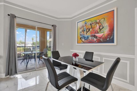 Condo in Tampa, Florida, 2 bedrooms  № 1912172 - photo 9