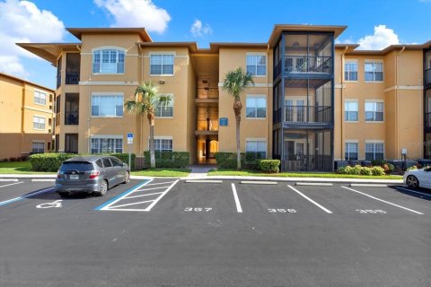 Condo in Tampa, Florida, 2 bedrooms  № 1912172 - photo 1