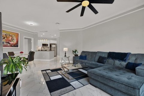 Condo in Tampa, Florida, 2 bedrooms  № 1912172 - photo 7