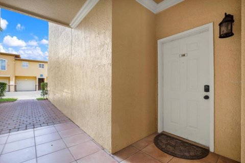 Condo in Tampa, Florida, 2 bedrooms  № 1912172 - photo 3