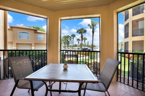 Condo in Tampa, Florida, 2 bedrooms  № 1912172 - photo 18