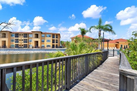 Condo in Tampa, Florida, 2 bedrooms  № 1912172 - photo 2